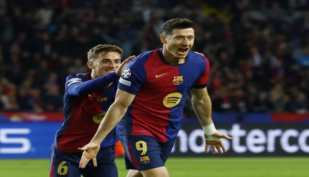 Barcelona vs. Alavés: Robert Lewandowski celebrating a goal