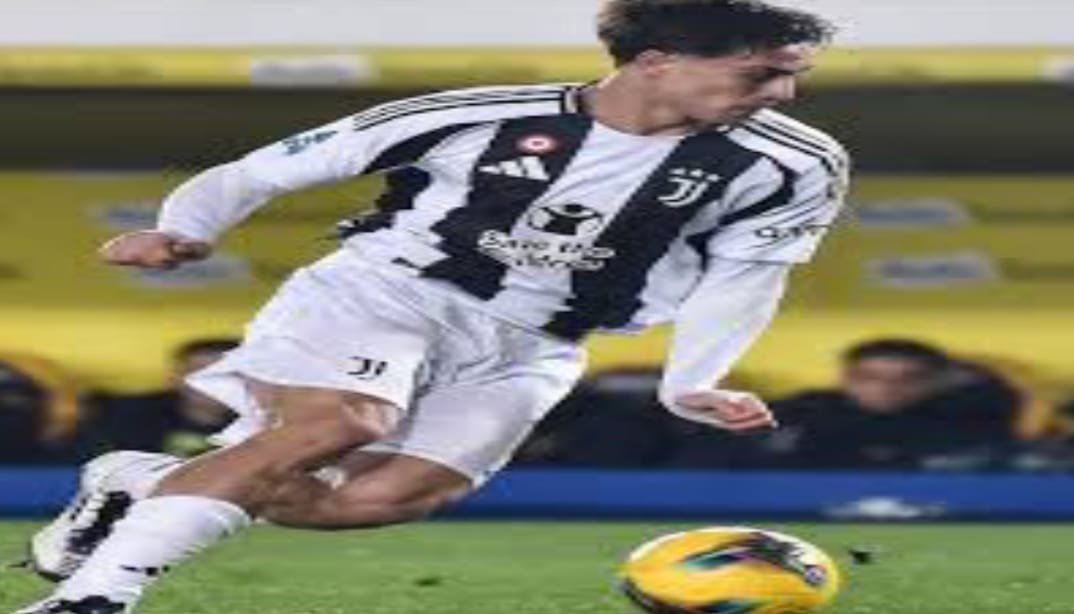 Juventus vs Verona: Kenan Yıldız skillfully dribbling past defenders with determination